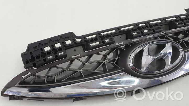 Hyundai ix20 Front bumper upper radiator grill 863511K000