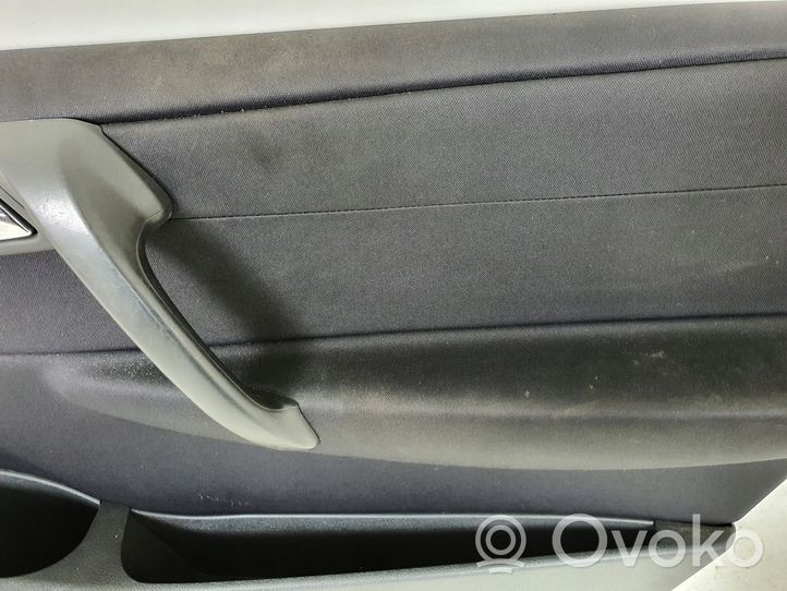 Mercedes-Benz Vaneo W414 Etuoven verhoilu 