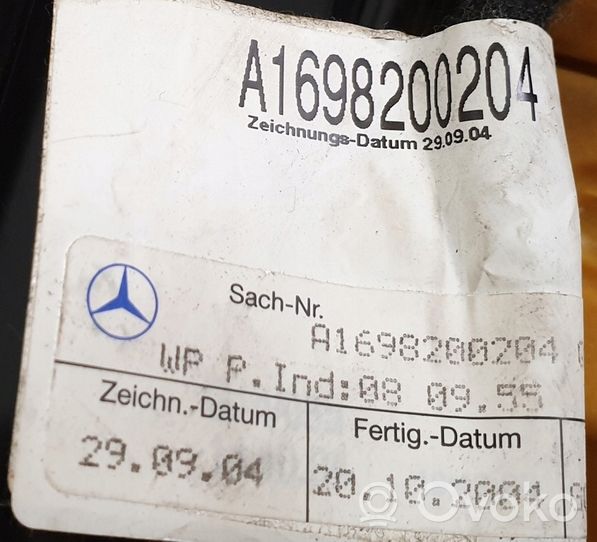 Mercedes-Benz A W169 Etumatkustajan istuin A1698200204