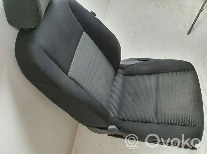 Volkswagen Golf VI Front driver seat 