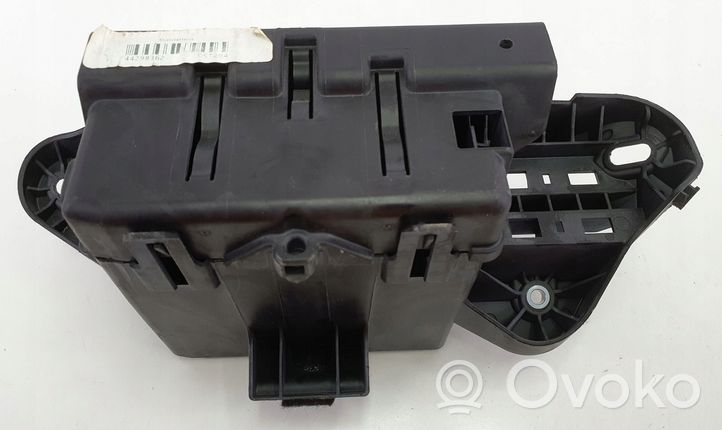 Mercedes-Benz B W246 W242 Support boîte de batterie A2465450440