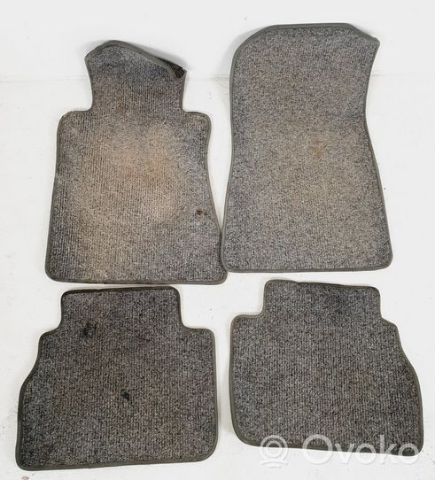 Mercedes-Benz 190 W201 Interior carpet 