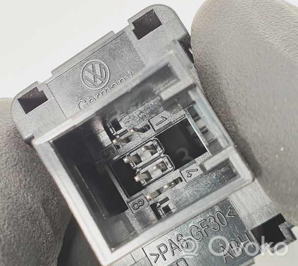 Volkswagen PASSAT B6 Przycisk / Włącznik oświetlenia wnętrza kabiny 3C0941333