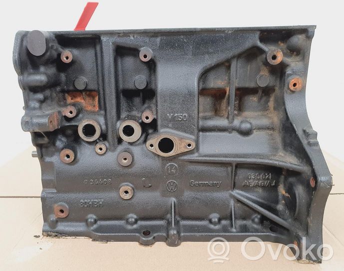 Volkswagen Golf VI Engine block CAX