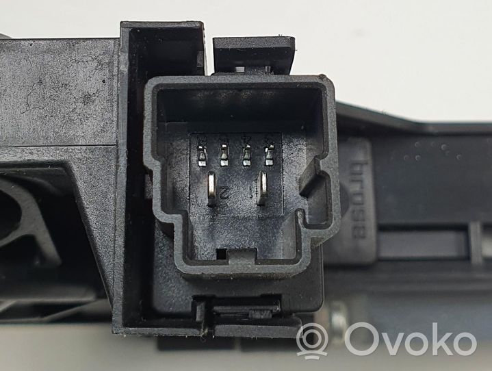 Volvo XC70 Front door window regulator motor 970714-101