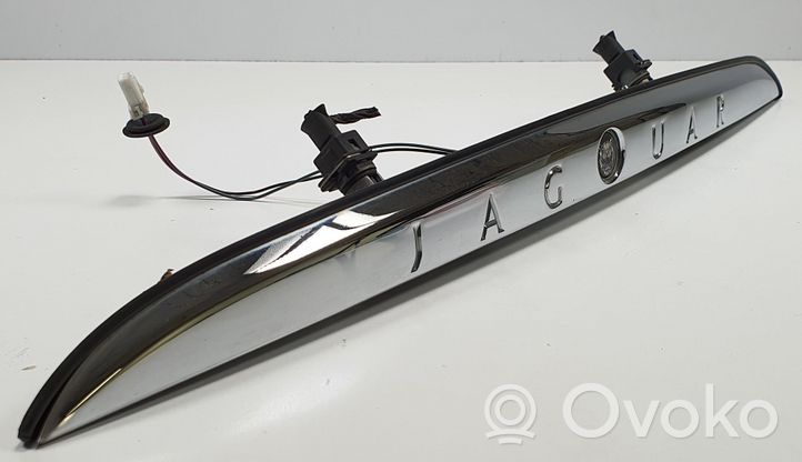 Jaguar S-Type Takaluukun rekisterikilven valon palkki XR83-13550-AC