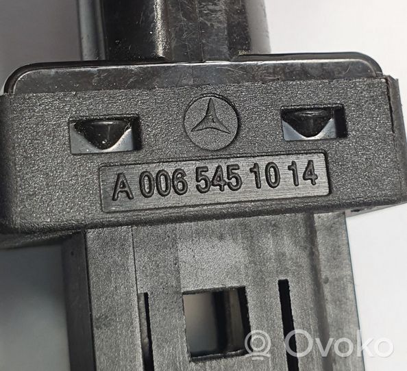 Mercedes-Benz A W169 Sankabos pedalo daviklis A0065451014