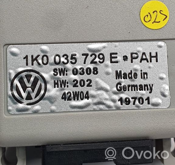 Volkswagen Golf V Telefono valdymo blokas 1K0035729E