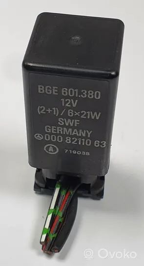 Mercedes-Benz S W126 Light relay 0008211063