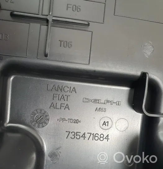 Fiat Grande Punto Skrzynka bezpieczników / Komplet 735471684