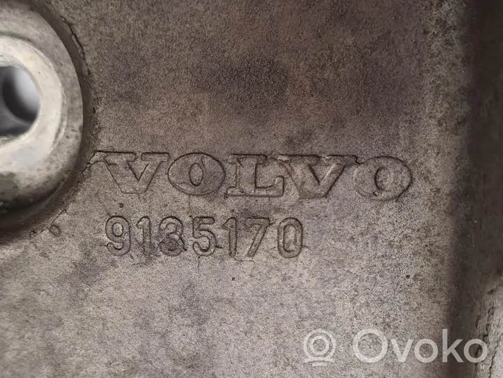 Volvo 960 Generatoriaus kronšteinas 9135170