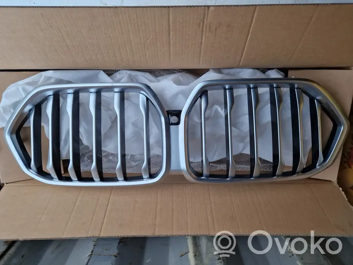 KIA Sportage Grille de calandre avant 