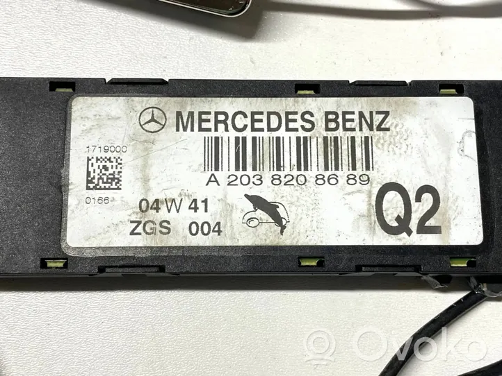 Mercedes-Benz C W203 Antenos stiprintuvas 