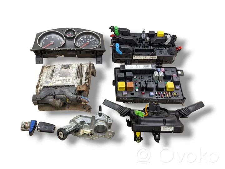 Opel Astra H Engine ECU kit and lock set 0281011943