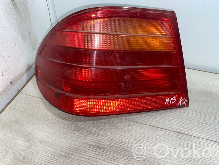 Mercedes-Benz E W210 Lampa tylna 197041l