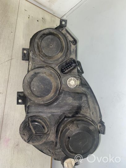 Volkswagen Polo Lampa przednia 53115312