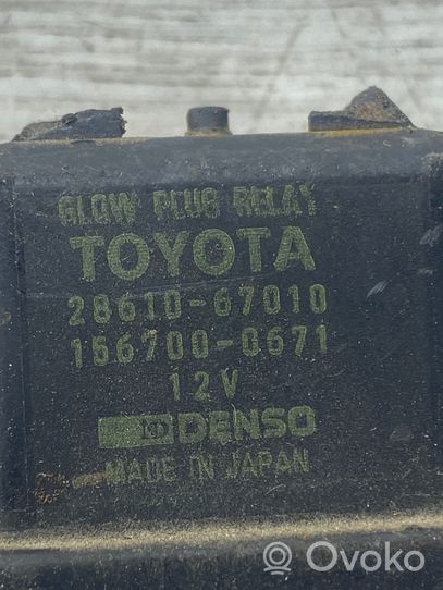 Toyota Corolla E120 E130 Žvakių pakaitinimo rėlė 2861067010