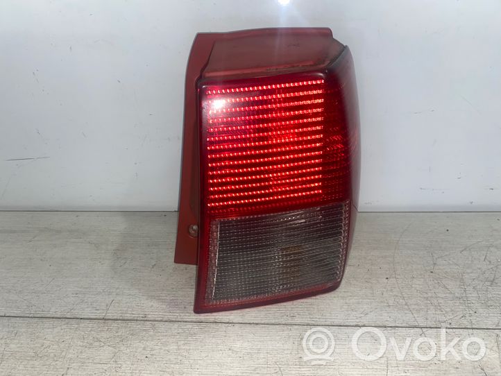 Mitsubishi Endeavor Lampa tylna 2XL949200