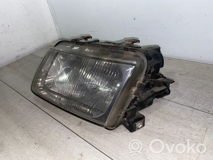 Audi A3 S3 8L Phare frontale 963035