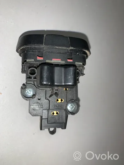 Nissan X-Trail T30 Bouton commande de recyclage air 54355381P1