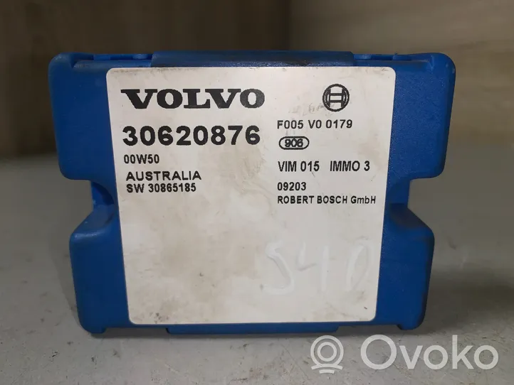 Volvo S40, V40 Käynnistyksenestolaitteen lukulaite (pysty) 30865185