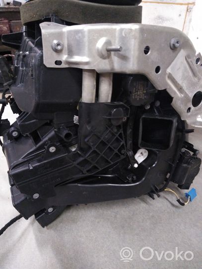 Volkswagen Tiguan Scatola climatizzatore riscaldamento abitacolo assemblata 5N1820003