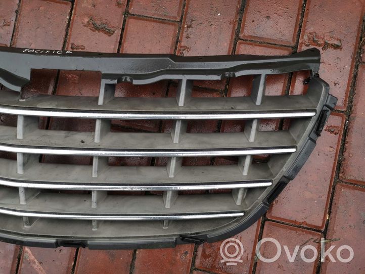 Chrysler Pacifica Front bumper upper radiator grill 04857625AA