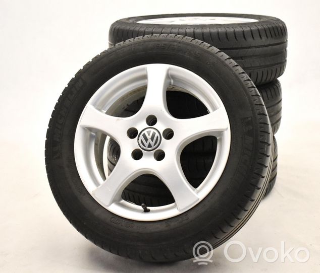 Volkswagen Golf V Felgi aluminiowe R15 