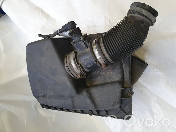 Opel Zafira B Boîtier de filtre à air 55557127