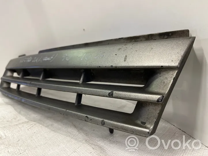 Opel Vectra A Kühlergrill 90306686