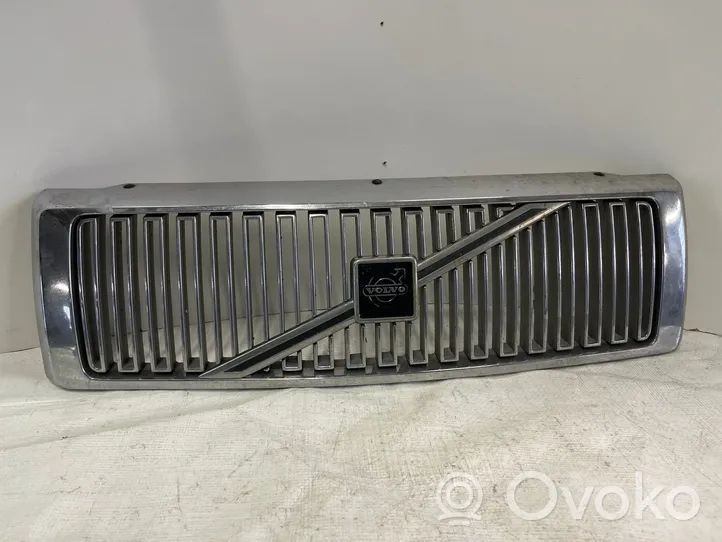 Volvo 440 Grille calandre supérieure de pare-chocs avant 450955