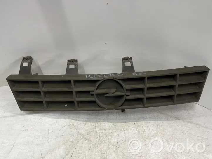 Opel Rekord E2 Grille de calandre avant 90192210