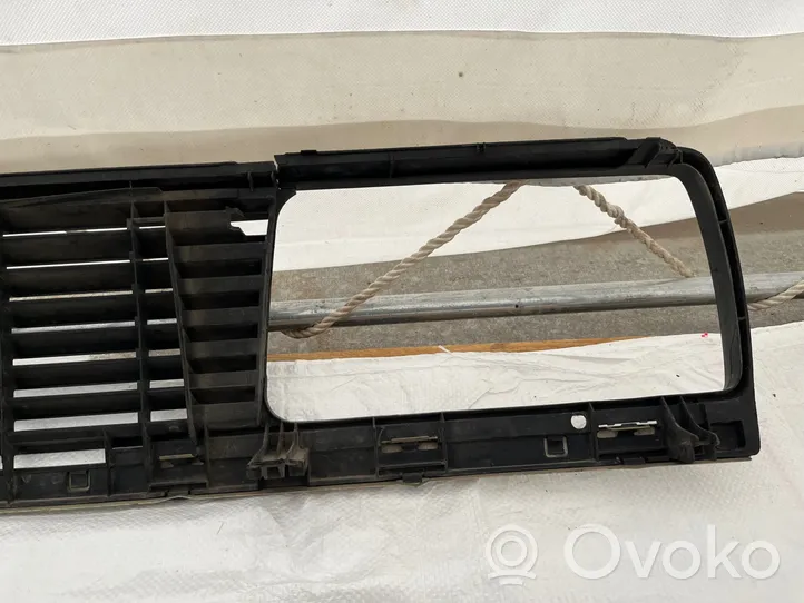 Volkswagen Jetta II Front grill 165853653