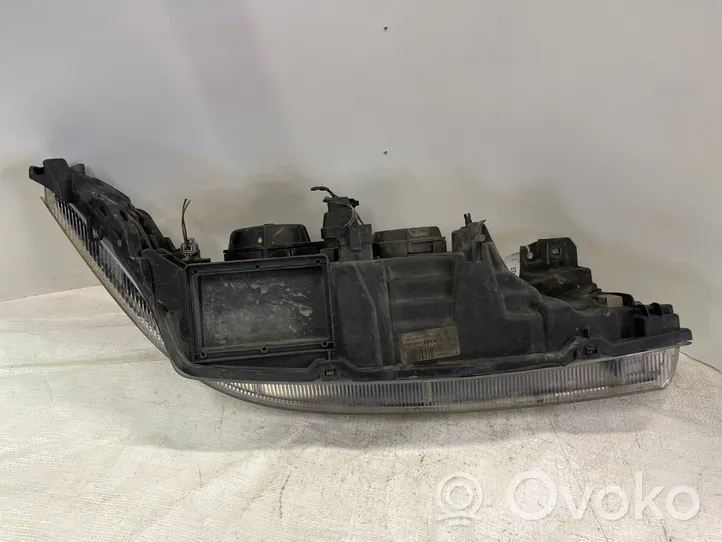 Renault Laguna II Faro delantero/faro principal 8200002845