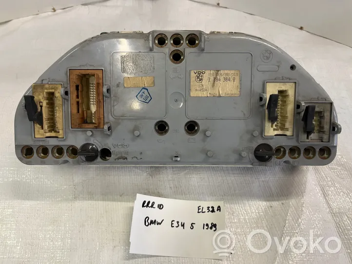 BMW 5 E34 Compteur de vitesse tableau de bord 13843849