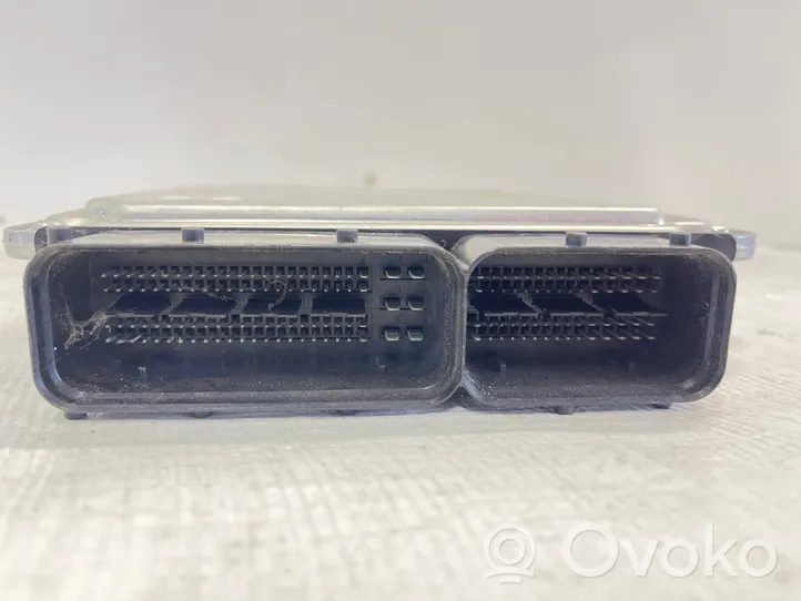 Volkswagen Multivan T5 Dzinēja vadības bloks 03L907309H