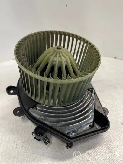 Volkswagen PASSAT B5 Heater fan/blower 8D1820021