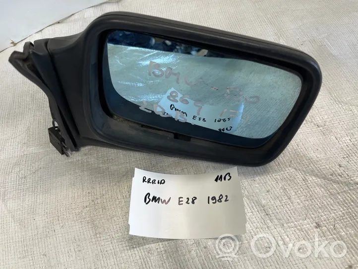 BMW 5 E28 Elektryczne lusterko boczne drzwi przednich 34498800