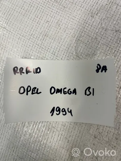 Opel Omega B1 Borchia ruota originale 90149486