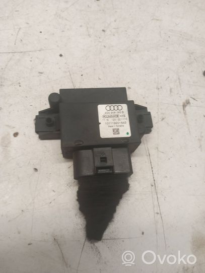 Audi A4 S4 B8 8K Polttoaineen ruiskutuspumpun ohjainlaite/moduuli 4G0906093B