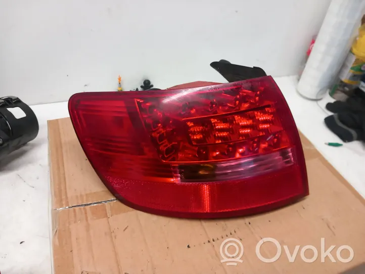 Audi A6 S6 C6 4F Galinis žibintas kėbule 89037044