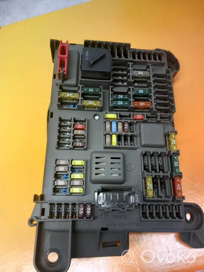 BMW X5 E70 Fuse box set B010105300