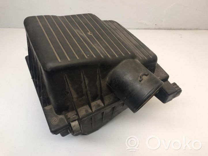 Opel Vectra B Boîtier de filtre à air R25