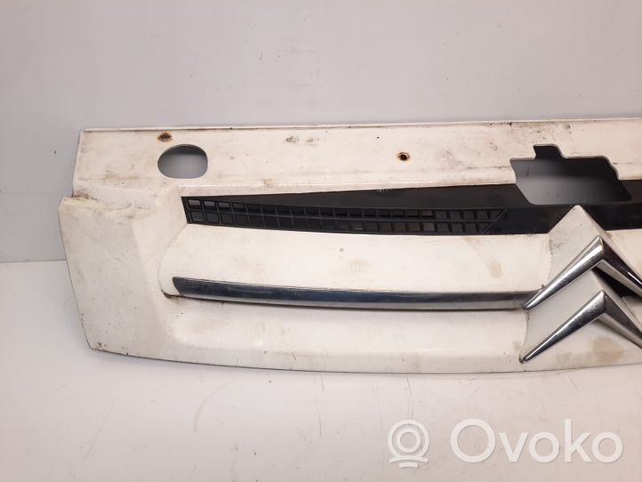 Citroen Berlingo Maskownica / Grill / Atrapa górna chłodnicy 9644758177