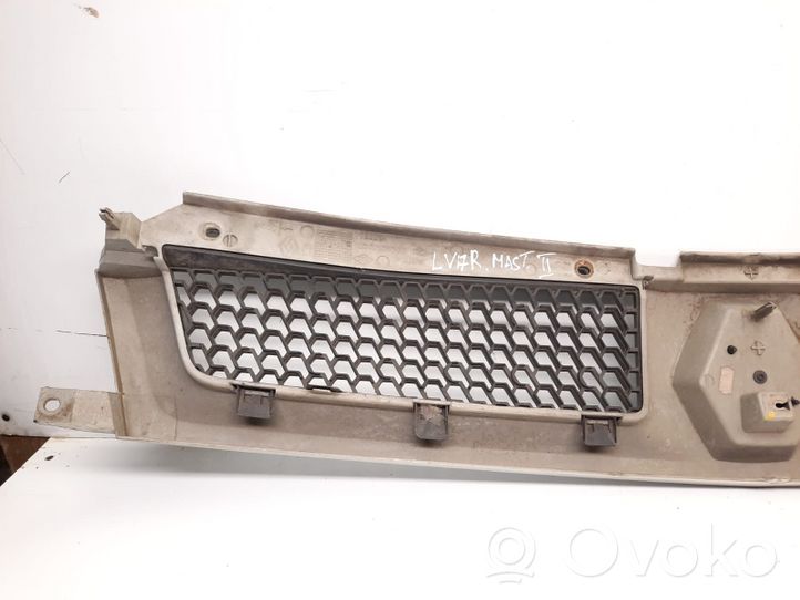 Renault Master II Front bumper upper radiator grill 8200233765