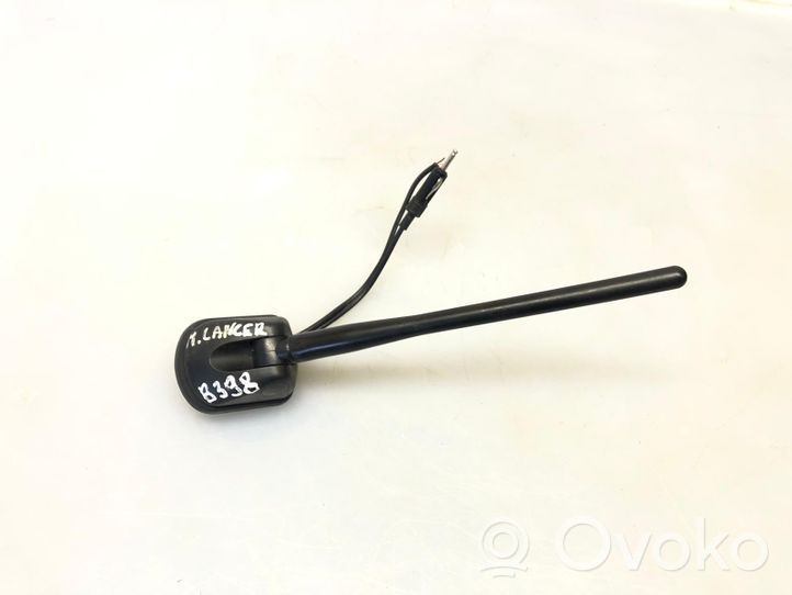 Mitsubishi Lancer X Antenne GPS 