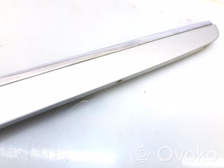 Mercedes-Benz E W210 Rivestimento portellone 2107400393