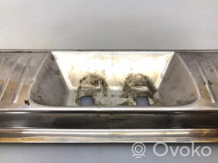 Mercedes-Benz E W210 Rivestimento di protezione sottoporta del bagagliaio/baule A2106981589