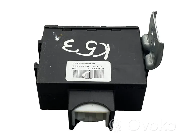 Toyota Avensis T250 Komputer / Sterownik ECU i komplet kluczy 8966105C80