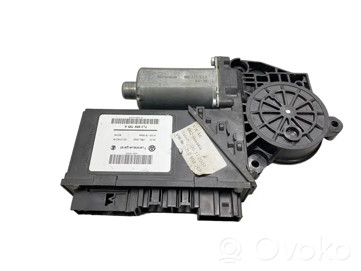 Volkswagen Touareg I Silniczek podnoszenia szyby drzwi tylnych 7L0959795A